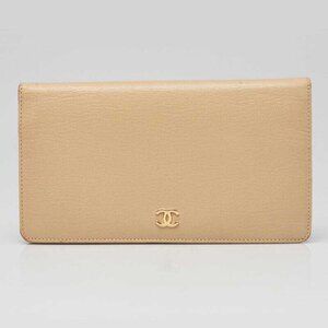 Chanel Beige Leather CC L Yen Wallet